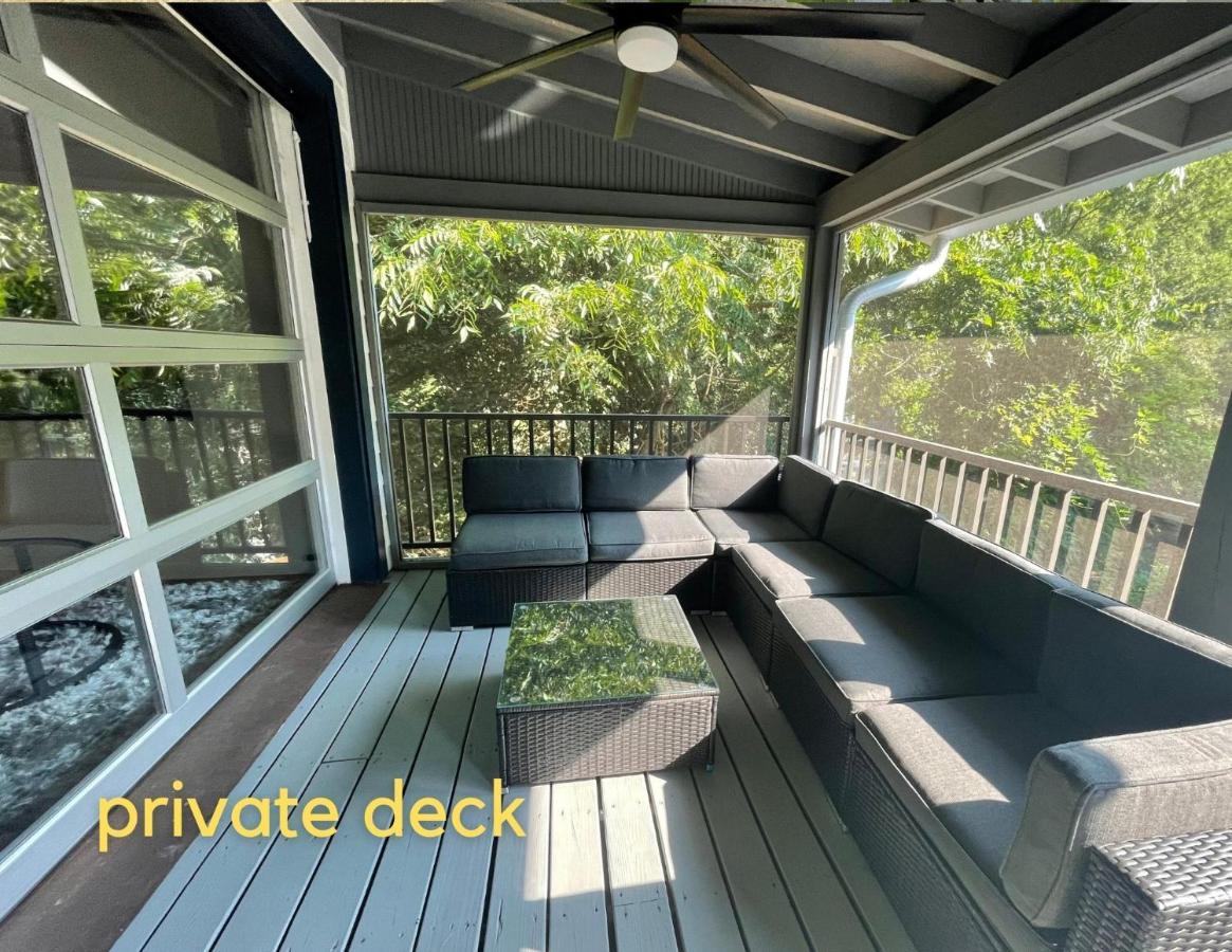 Normalbnb - 2 Blocks From Restaurants, Bars, Hospital Athens Kültér fotó