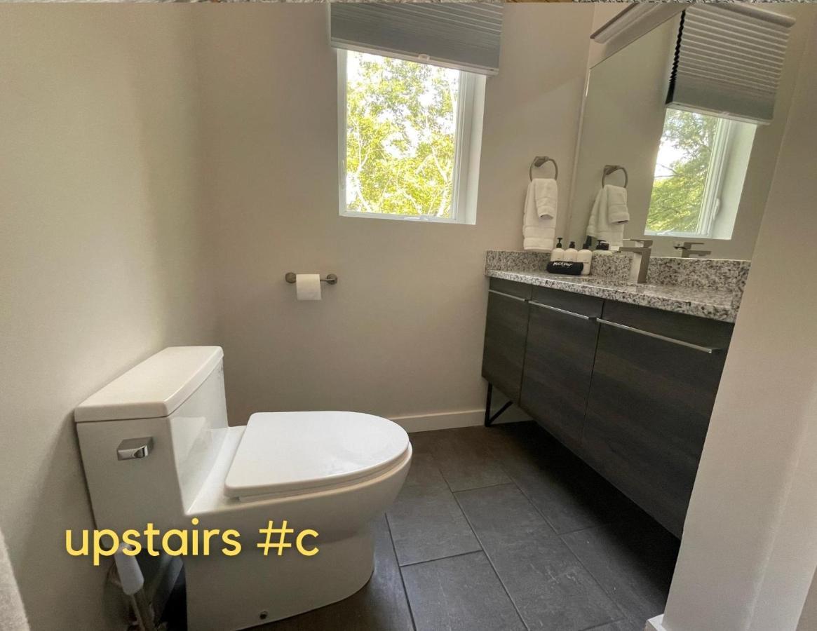 Normalbnb - 2 Blocks From Restaurants, Bars, Hospital Athens Kültér fotó